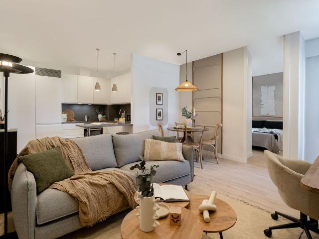 Modern 1 Bedroom Apartment with AC and Smart Amenities in Enrique Larreta, Madrid Amsterdam Apartments for Rent