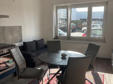 Modern 1 Bedroom Apartment with Balcony – Central Düsseldorf, Dusseldorf Amsterdam Apartments for Rent