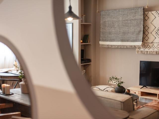 Modern 1 Bedroom Apartment with Balcony in Edgar Neville Street, Madrid Amsterdam Apartments for Rent