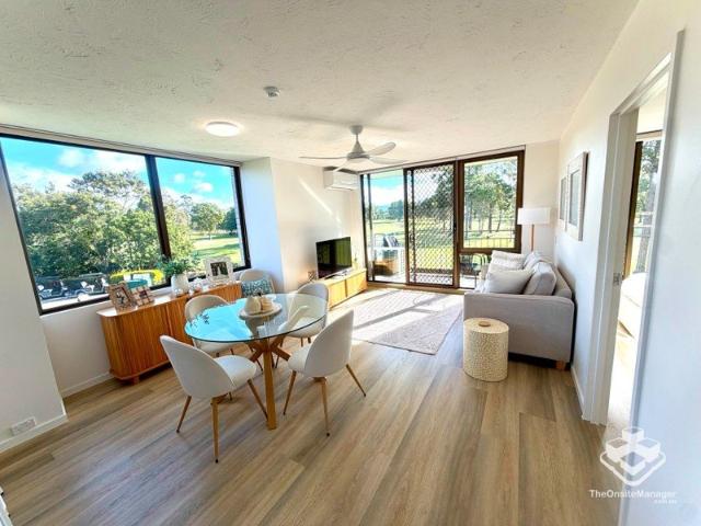 Modern 1 Bedroom Apartment with Golf Course Views