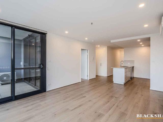 MODERN 1 BEDROOM APARTMENT WITH RESORT STYLE AMENITIES