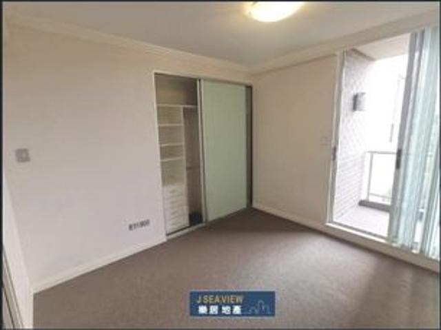 Modern 1 Bedroom apartment with Study room for lease only $550 including $40 bills per week!