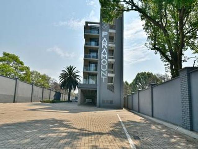 modern 1 bedroom apartment at the pa.