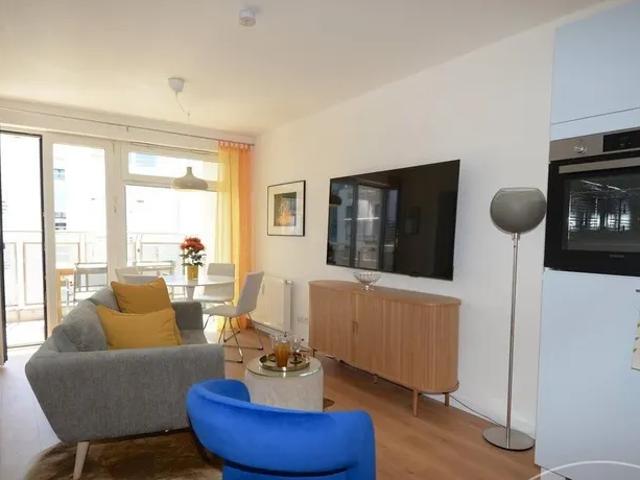 Modern 1 bedroom apartment at Spittelmarkt, furnished