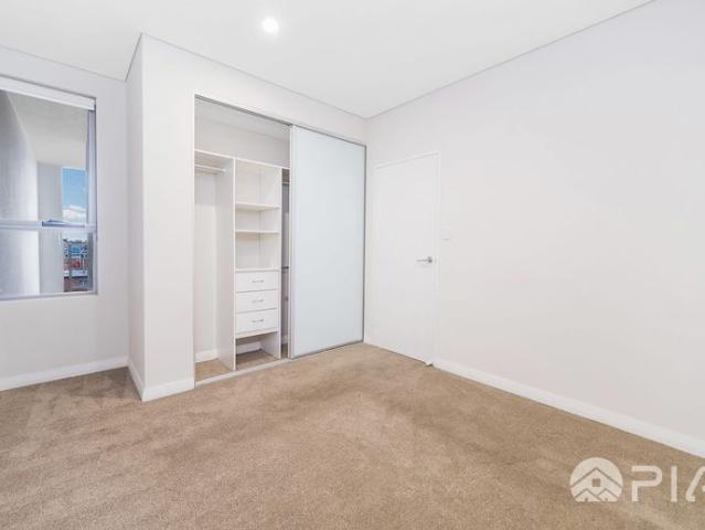 Modern 1 bedroom apartment close to amenities for lease