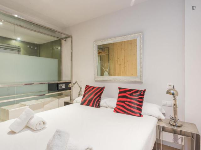 Modern 1 bedroom apartment in the charming area of Sant Gervasi Galvany