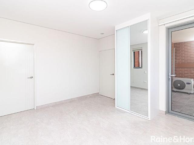 Modern 1 Bedroom Apartment in the Heart of Guilford!