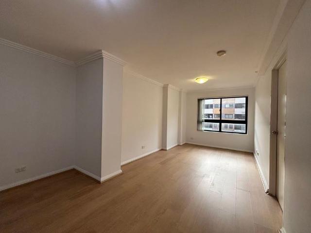 Modern 1 Bedroom Apartment in the Heart of Hurstville