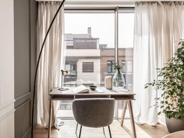 Modern 1 Bedroom Apartment on Javier Ferrero with Pool and Gym Access, Madrid Amsterdam Apartments for Rent