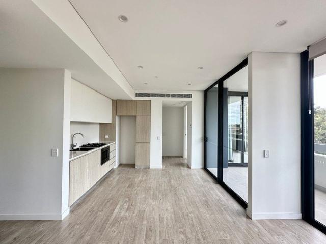 Modern 1 Bedroom Apartment | Prime Sydney Olympic Park Location