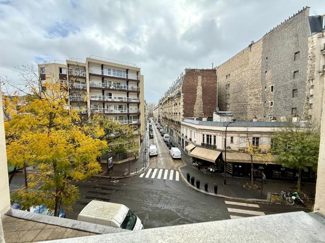 Modern 1 Bedroom Apartment Square Duranton