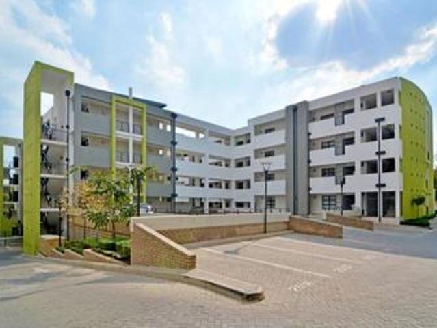 modern 1 bedroom corner apartment in.