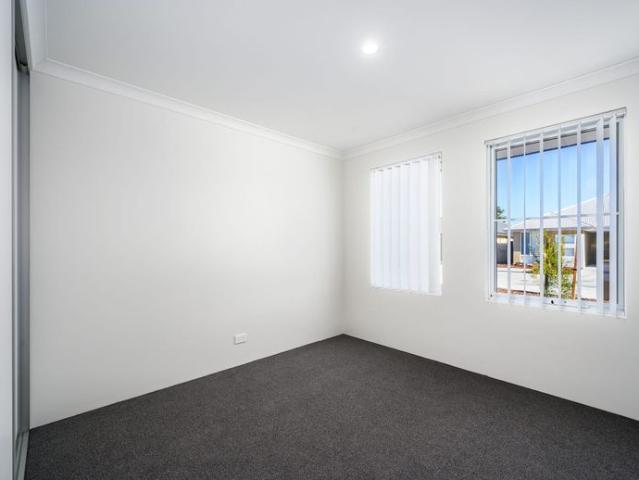 Modern 1 Bedroom Dual Key Unit in a Convenient Greenfields Location