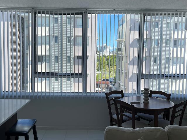 Modern 1 bedroom Fully furnish unit