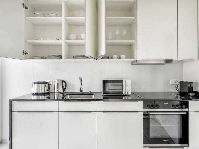 Modern 1 Bedroom Furnished Apartment in Sihlfeld, Zurich Amsterdam Apartments for Rent