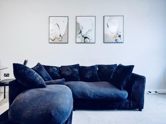 Modern 1 bedroom Flat Fully Furnished