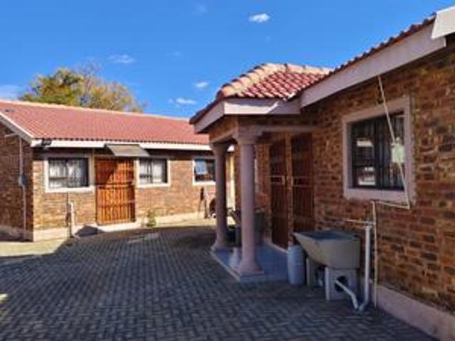 modern 1 bedroom flat in miederpark.