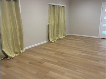 Modern 1 Bedroom Flat with Utilities Included