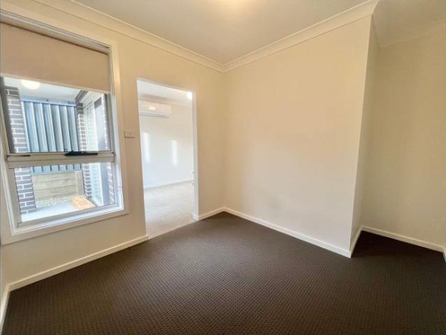 Modern 1 Bedroom Granny Flat + Study