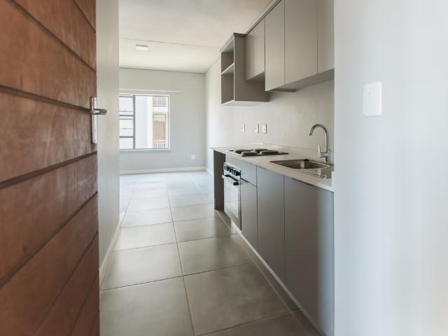 Modern 1 Bedroom Independant Living in Secure Sinoville Estate!