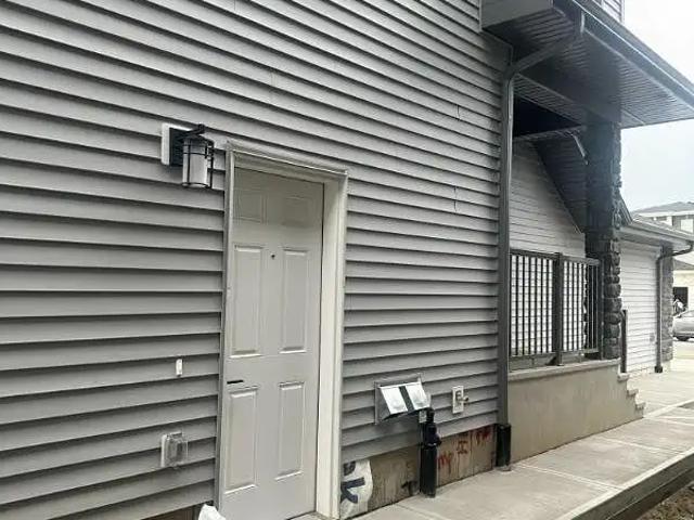 Modern 1 Bedroom Legal Basement Suite in Glenridding Ravine