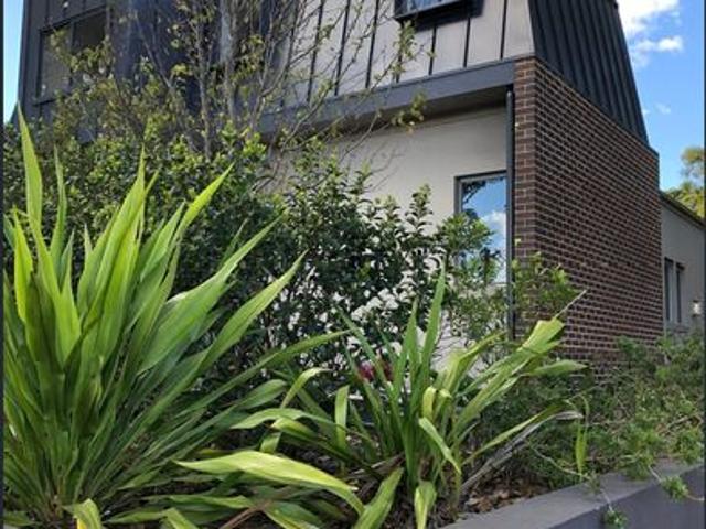 Modern 1 Bedroom Loft in Hunters Hill Separate First Floor Fully Furnished Apartment