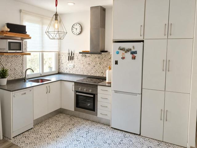 Modern 1 Bedroom Loft, Valencia Amsterdam Apartments for Rent