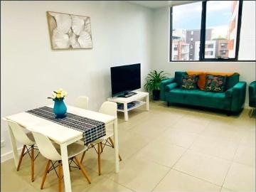 Modern 1 Bedroom + Study Apartment in ‘Pemberton on the Park’