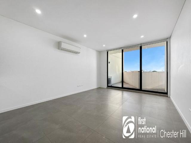 Modern 1 Bedroom Unit in Central Location