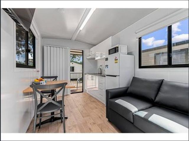 Modern 1 bedroom van home located in Coomera Holiday Village