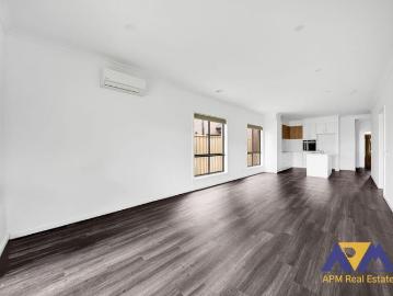 Modern 1 Bedroom within a Multi Generational Property Part of a 3 Bedroom Home – Ideal for Singles or Couples, Utilities Included
