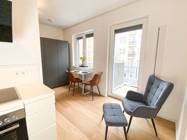 Modern 1 Room Apartment with Balcony in Berlin Friedrichshain, New Build 2023