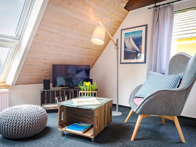 Modern 1 room Apartment next to the water
