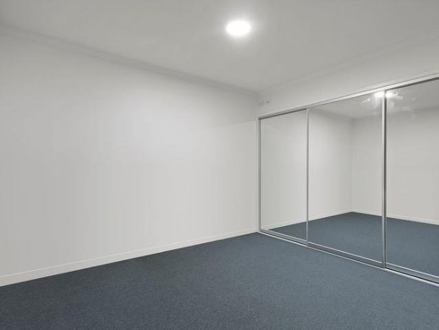 MODERN 1BED + SECURITY LIVING — STEPS FROM SUNSHINE PLAZA