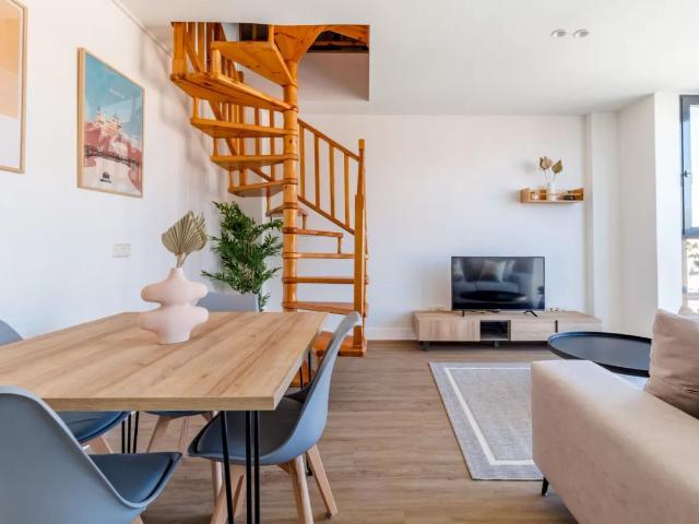 Modern 1BR Near Plaza de Castilla: Ideal for Business & Leisure, Madrid Amsterdam Apartments for Rent