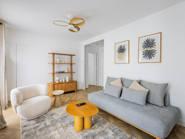 Modern 1BR Apartment near Nation with AC, Paris Amsterdam Apartments for Rent