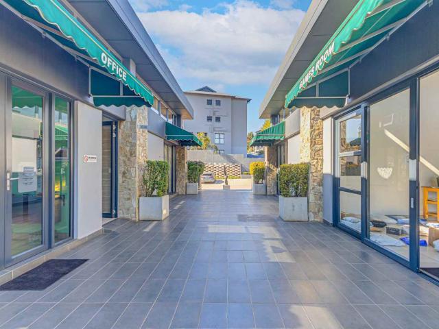 Modern 1st Floor 3 Bedroom Apartment In Westllake Eco estates
