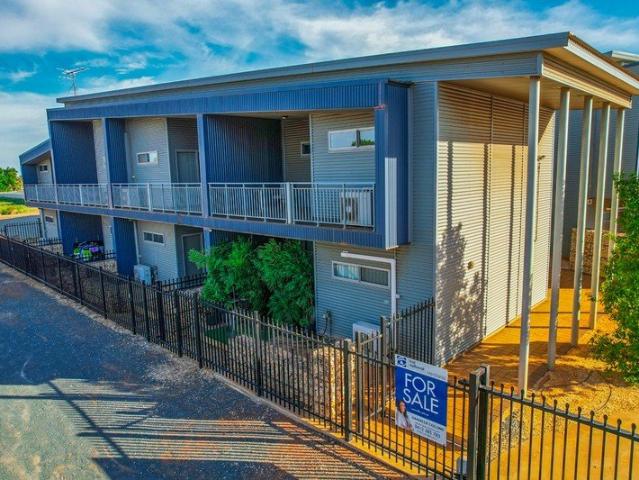 Modern 2013 Built Apartment Ideal Investment or Stylish Home $725 per week rent!