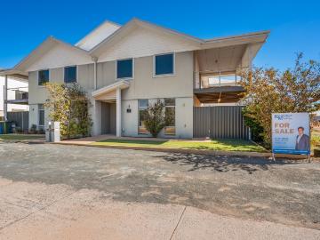 Karlkurla, Londonderry, Coolgardie - Garden