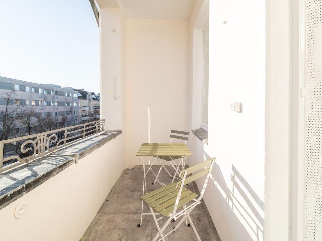 Modern 2.5 Room Apartment in a Quiet Location, Berlin Amsterdam Apartments for Rent