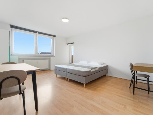 Modern 2.5 Room Apartment with Balcony – Ideal for Couples, Colleagues, or Small Groups