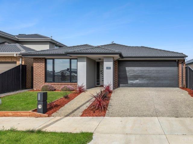 Modern 2 YO Brick Veneer Family Home with Exceptional Space & Style
