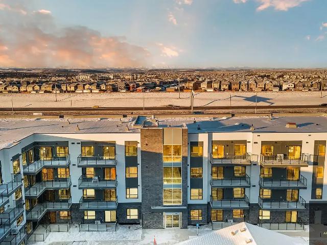 MODERN 2 BED + 2 BATH MAIN FLOOR CONDO WITH UNDERGROUND PARKING IN SETON — 2 Bedrooms Condo Unit