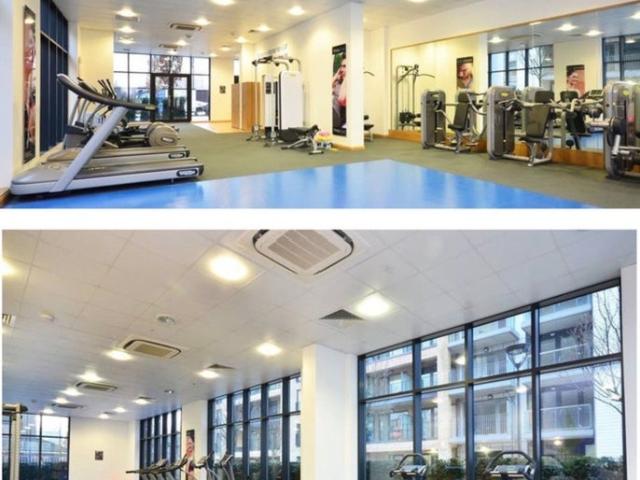 Modern 2 bed 2 bath Apartment /Gym/Concierge E14