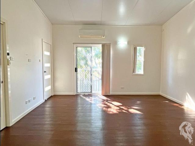 Modern 2 Bed | 2 Bath | Double Garage