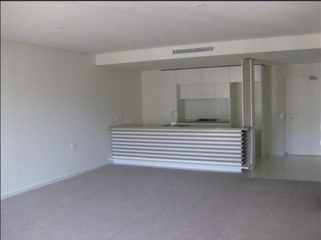 MODERN 2 BED 2 BATH PLUS SECURE PARKING & STORAGE