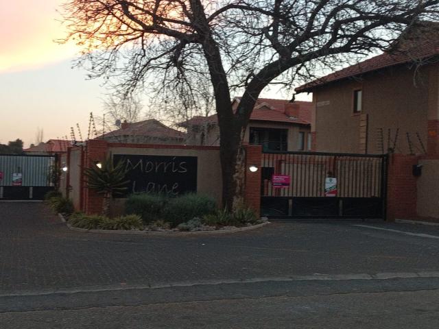 Modern 2 Bed 2 Bath Top Floor Lock Up and Go Dalview R6,550 Avail 1 Oct