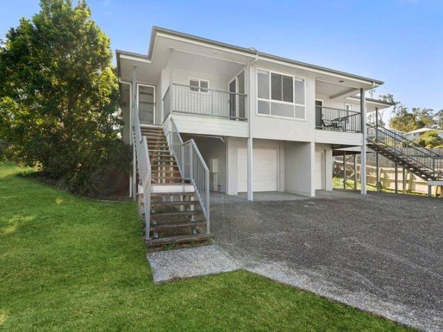Modern 2 Bed, 2 Bath Townhouse in Prime Bundamba Location