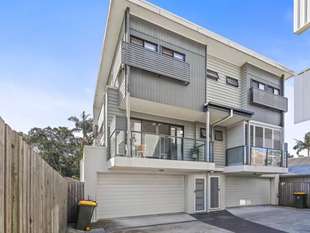 Modern 2 Bed, 2 Bath Tri Level Townhouse in a Prime Location