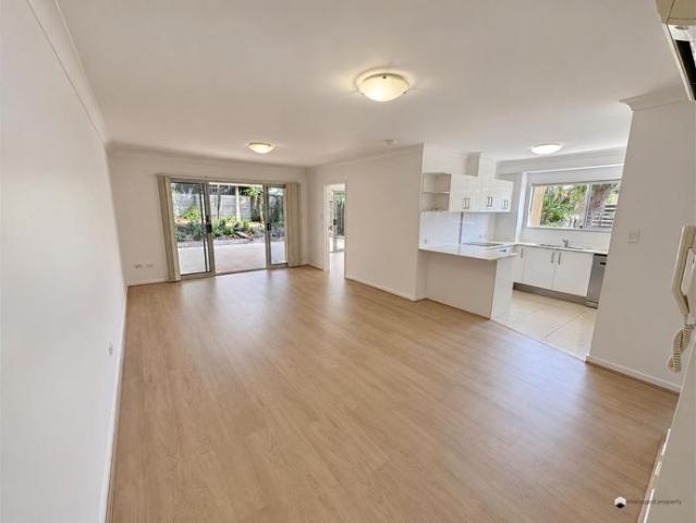 Modern 2 Bed, 2 Bath Unit with Spacious Courtyard